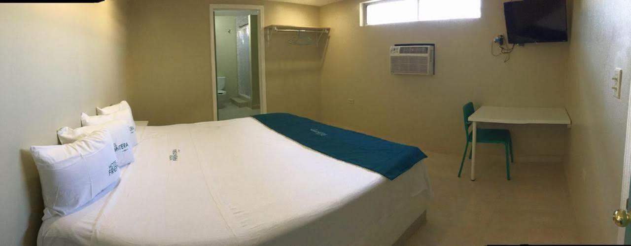 Hotel Frontera Baja Mexicali Kültér fotó